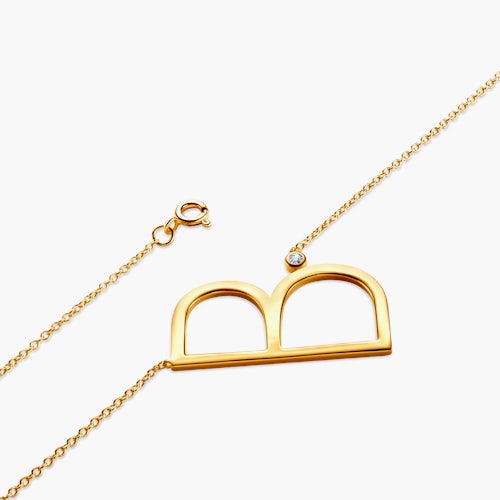 Naszyjnik celebrytka litera B Savicki: srebrny pozłacany, biały szafir